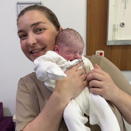 Prof. Dr. Zehra Nihal Dolgun Altıntaş - Edirne Tüp Bebek Merkezi -- Mutluluk Tablosu