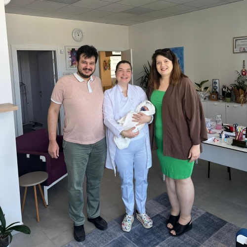 Prof. Dr. Zehra Nihal Dolgun Altıntaş - Edirne Tüp Bebek Merkezi -- Mutluluk Tablosu